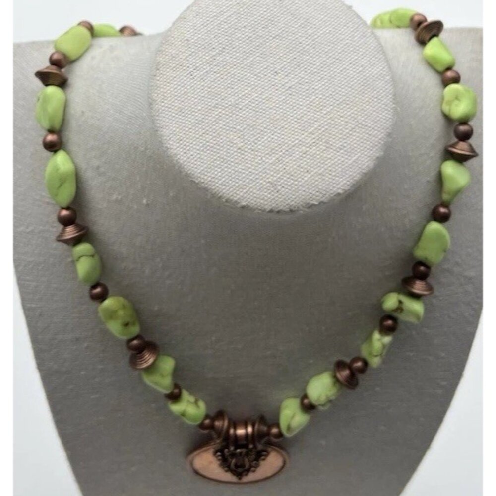 Vintage Chunky Natural Lime Green With Nickel Turquoise Boho Necklace Size 21” - Picture 8 of 15